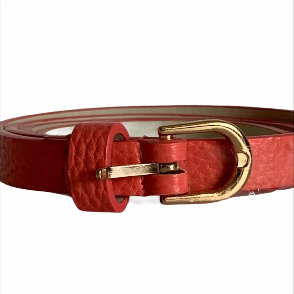 1/2” TEXTURED RED SKINNY BELT